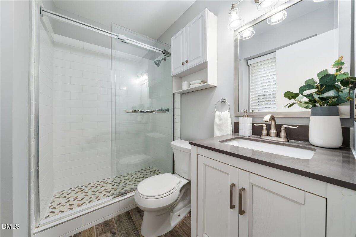 Raleigh, North Carolina, 27609, United States, 3 Bedrooms Bedrooms, ,3 BathroomsBathrooms,Residential,For Sale,1954516