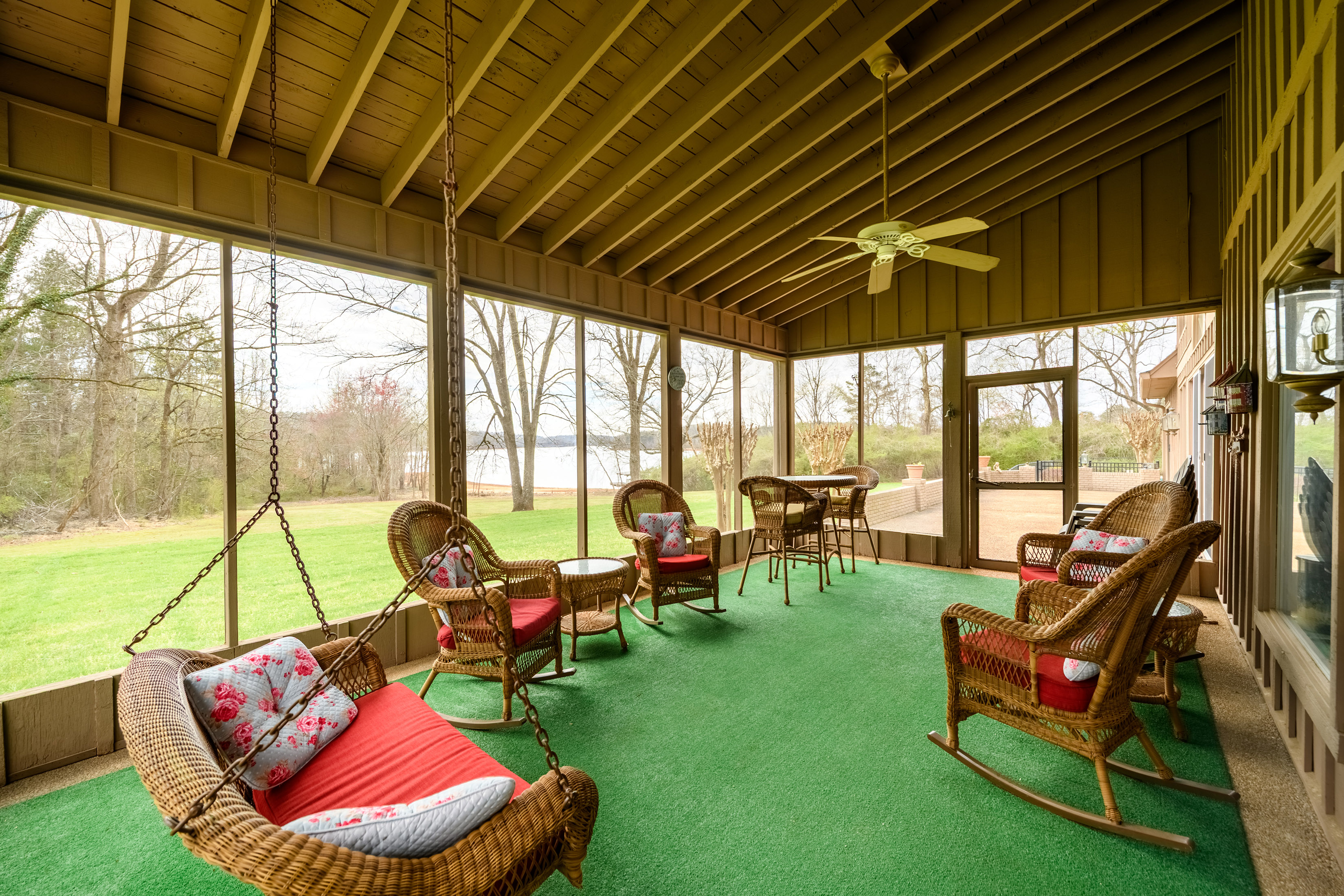  Lakefront Estate with Private Dock, Guest Home and Pool - 物件實景