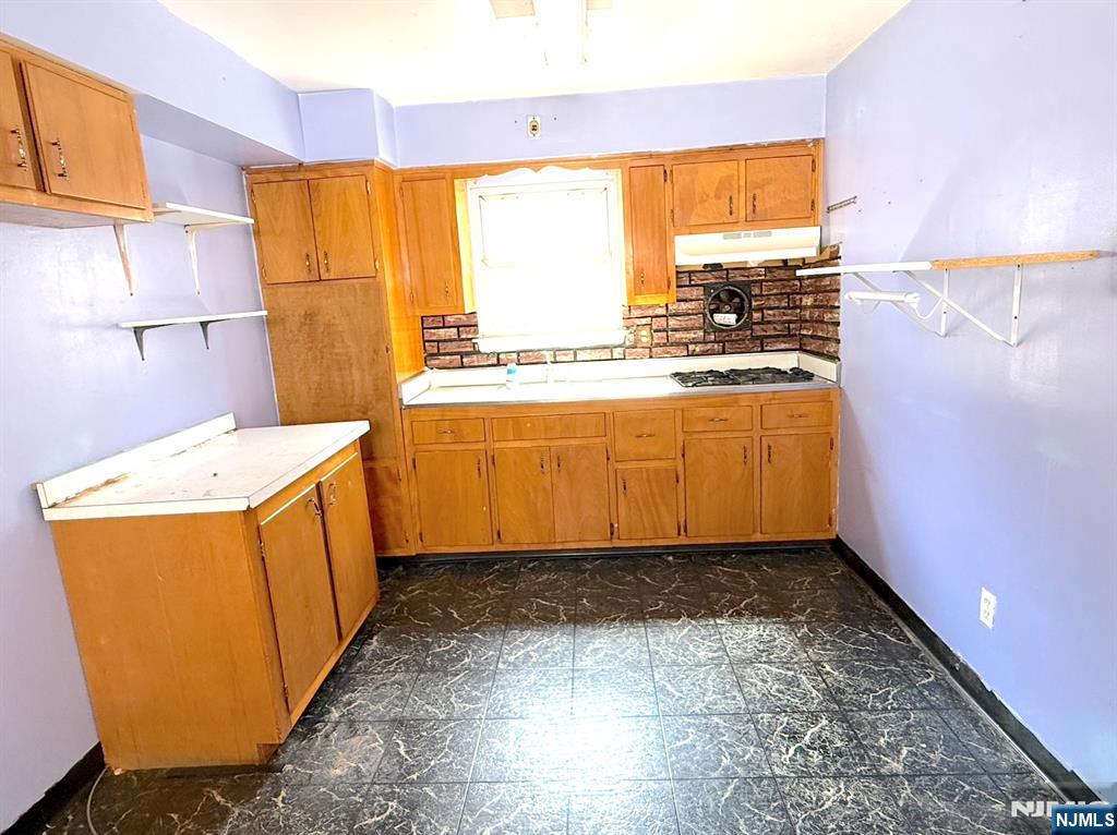 North Bergen, New Jersey, 07047, United States, 3 Bedrooms Bedrooms, ,2 BathroomsBathrooms,Residential,For Sale,1875990
