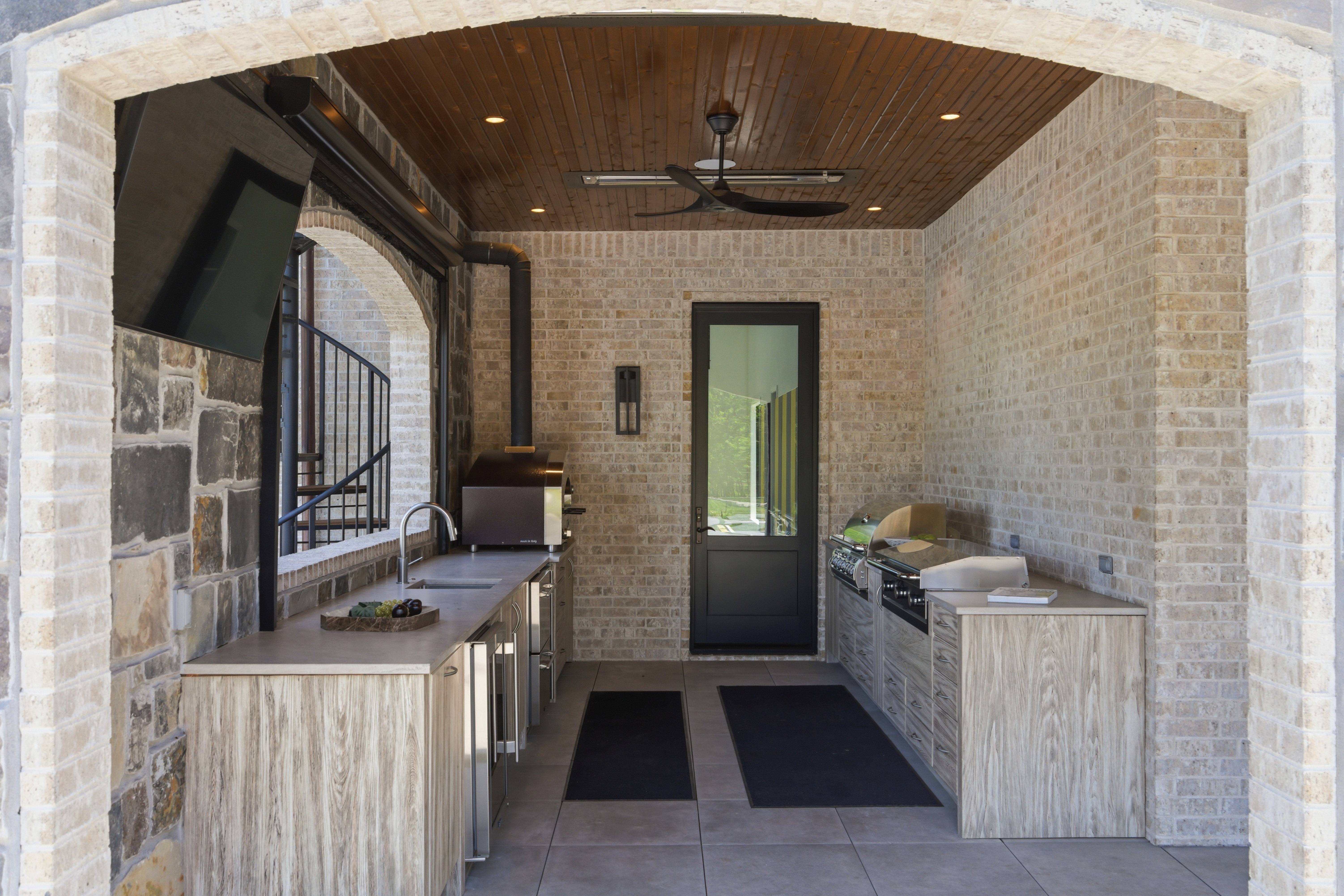  Luxurious Ozark Mountain Estate with Pool, Sports Complex & Private Track - 物件實景