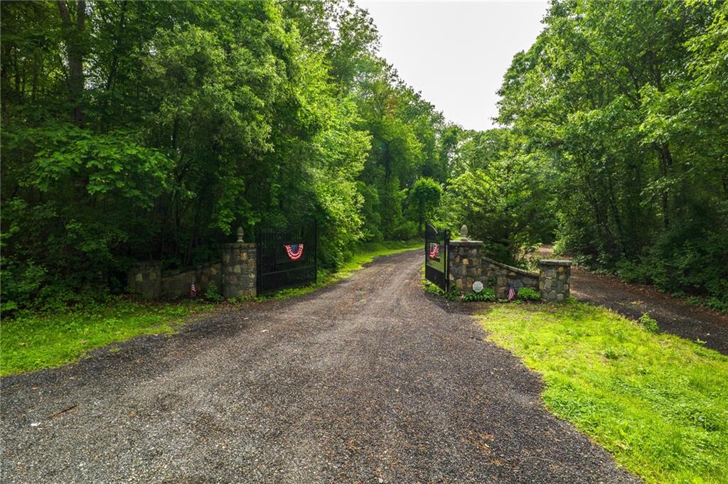 Cranston, Rhode Island, 02921, United States, 3 Bedrooms Bedrooms, ,3 BathroomsBathrooms,Residential,For Sale,1978499