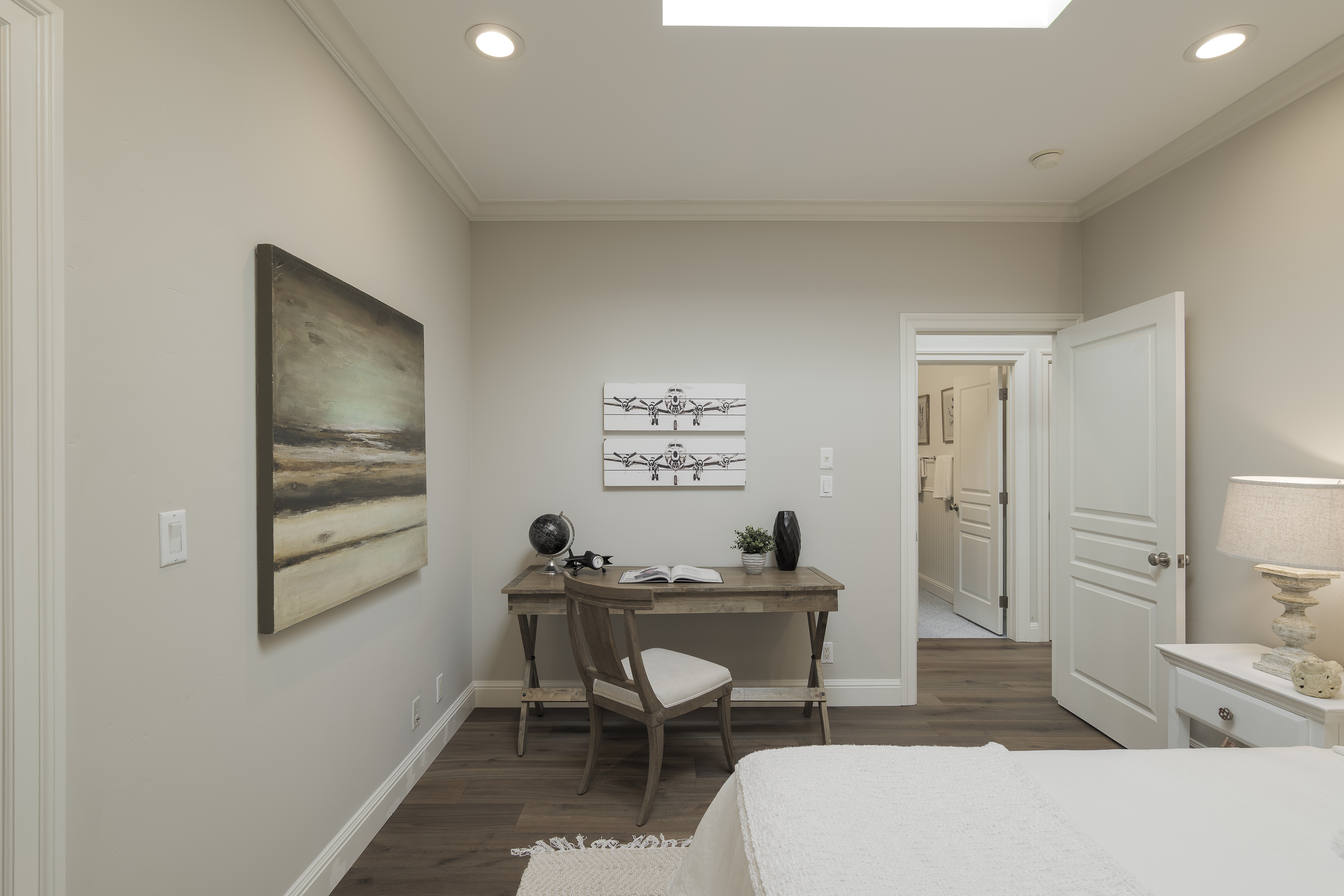  Beautifully Remodeled Craftsman-Inspired Home Located in the Willows - 物件實景