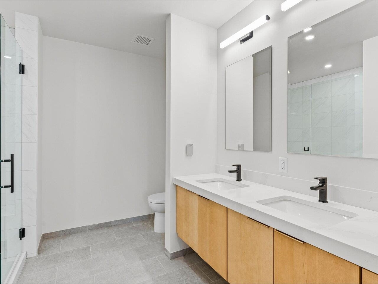 Burlington, Vermont, 05401, United States, 2 Bedrooms Bedrooms, ,1 BathroomBathrooms,Residential,For Sale,1777714