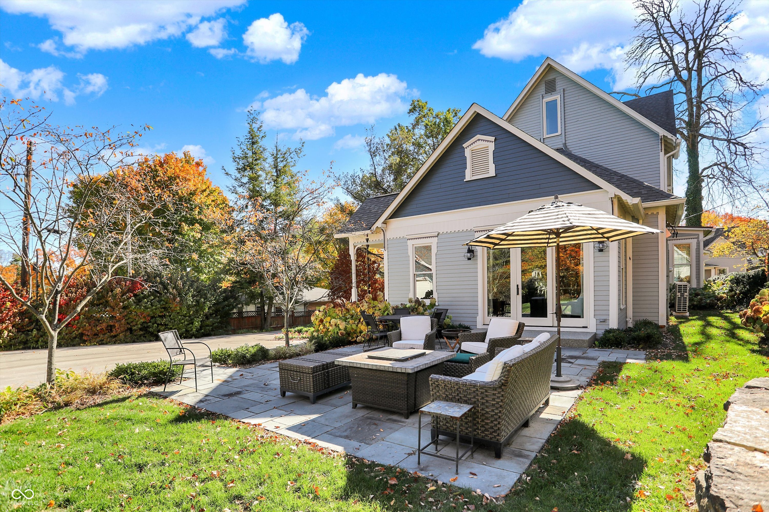 Zionsville, Indiana, 46077, United States, 6 Bedrooms Bedrooms, ,5 BathroomsBathrooms,Residential,For Sale,1766100
