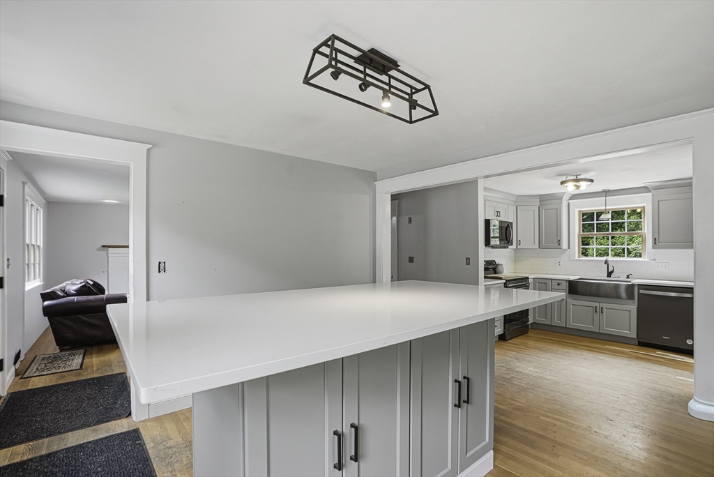 Franklin, Massachusetts, 02038, United States, 3 Bedrooms Bedrooms, ,Residential,For Sale,2048038