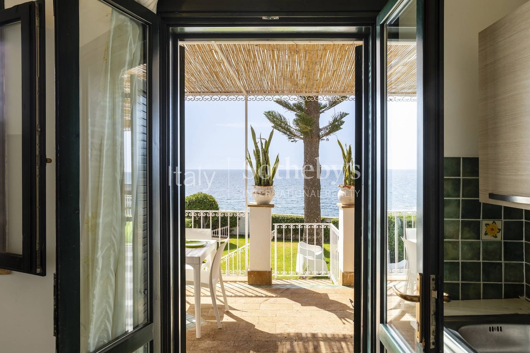  Exclusive villa with direct access to the sea of Fontane Bianche - 物件實景