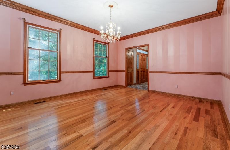 Raritan Twp., New Jersey, 08822, United States, 4 Bedrooms Bedrooms, ,3 BathroomsBathrooms,Residential,For Sale,1988299