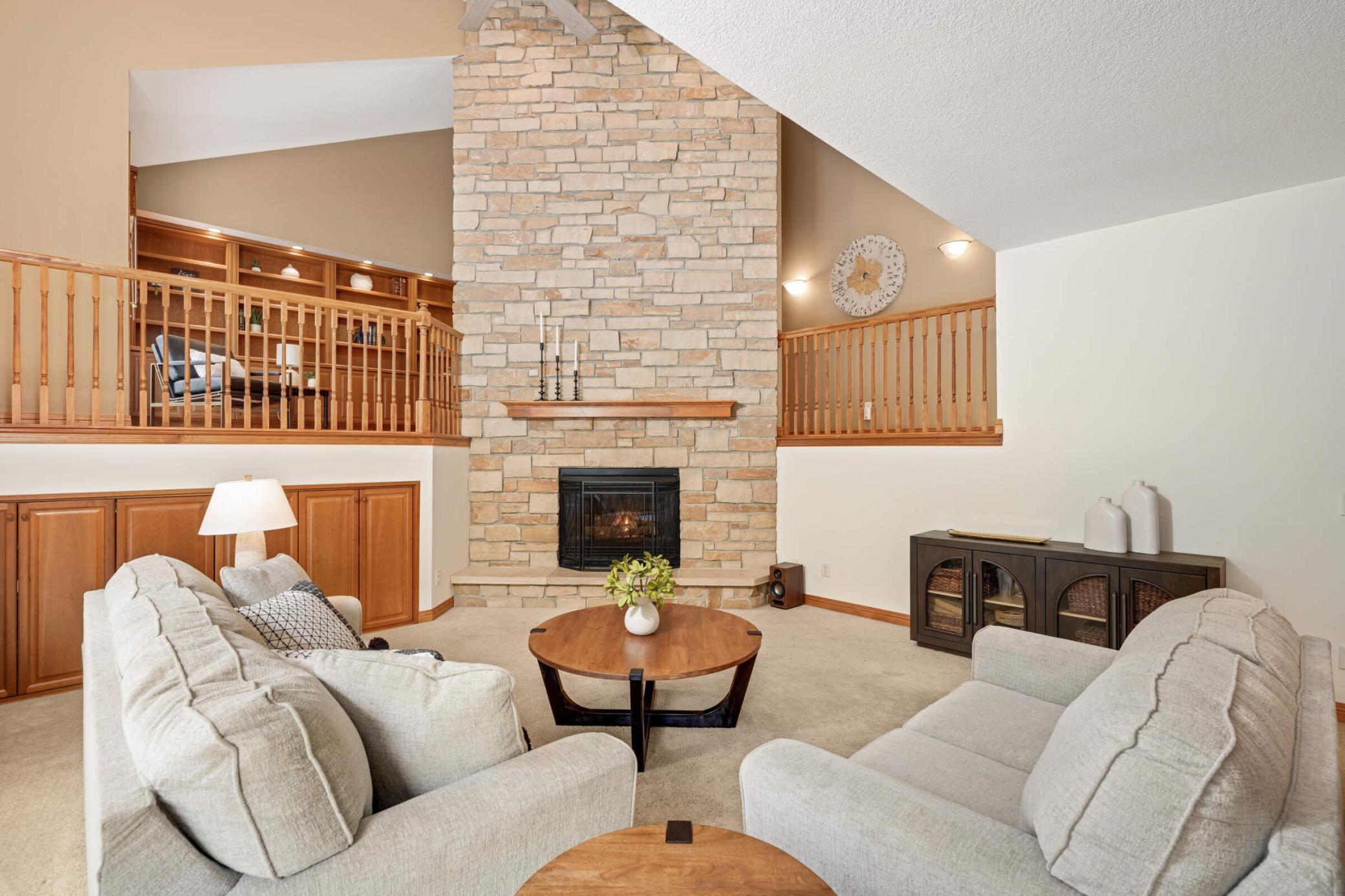 Woodbury, Minnesota, 55129, United States, 5 Bedrooms Bedrooms, ,5 BathroomsBathrooms,Residential,For Sale,1989522