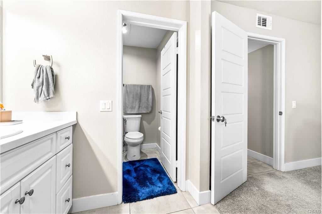 Lake Forest, California, 92630, United States, 2 Bedrooms Bedrooms, ,Residential,For Sale,1978731