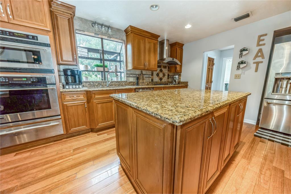 Dover, Florida, 33527, United States, 5 Bedrooms Bedrooms, ,3 BathroomsBathrooms,Residential,For Sale,1948421