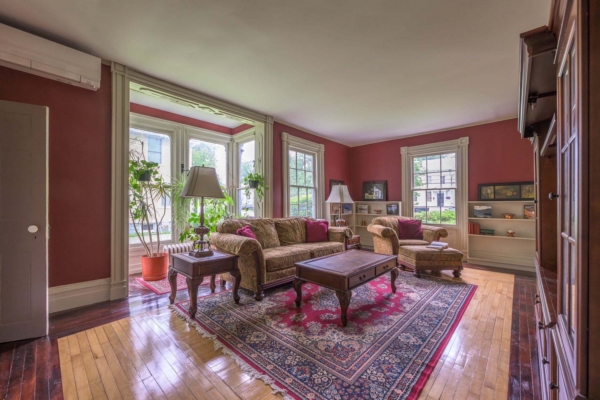  24 Albany Avenue, Kinderhook, NY 12106 - 物件實景