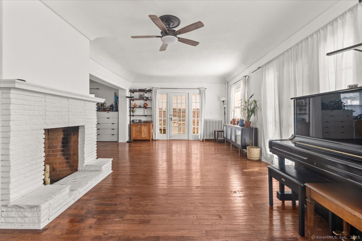 West Hartford, Connecticut, 06119, United States, 4 Bedrooms Bedrooms, ,4 BathroomsBathrooms,Residential,For Sale,1994657