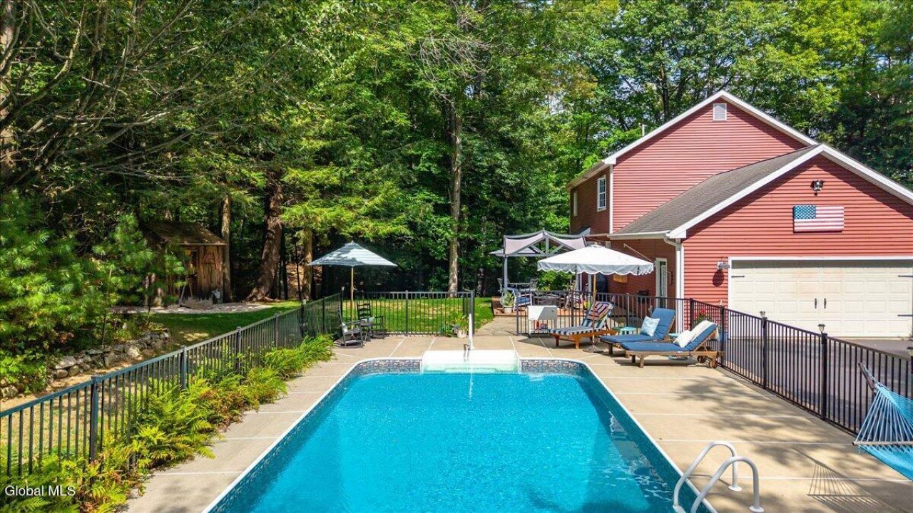 Queensbury, New York, 12804, United States, 3 Bedrooms Bedrooms, ,3 BathroomsBathrooms,Residential,For Sale,1942112