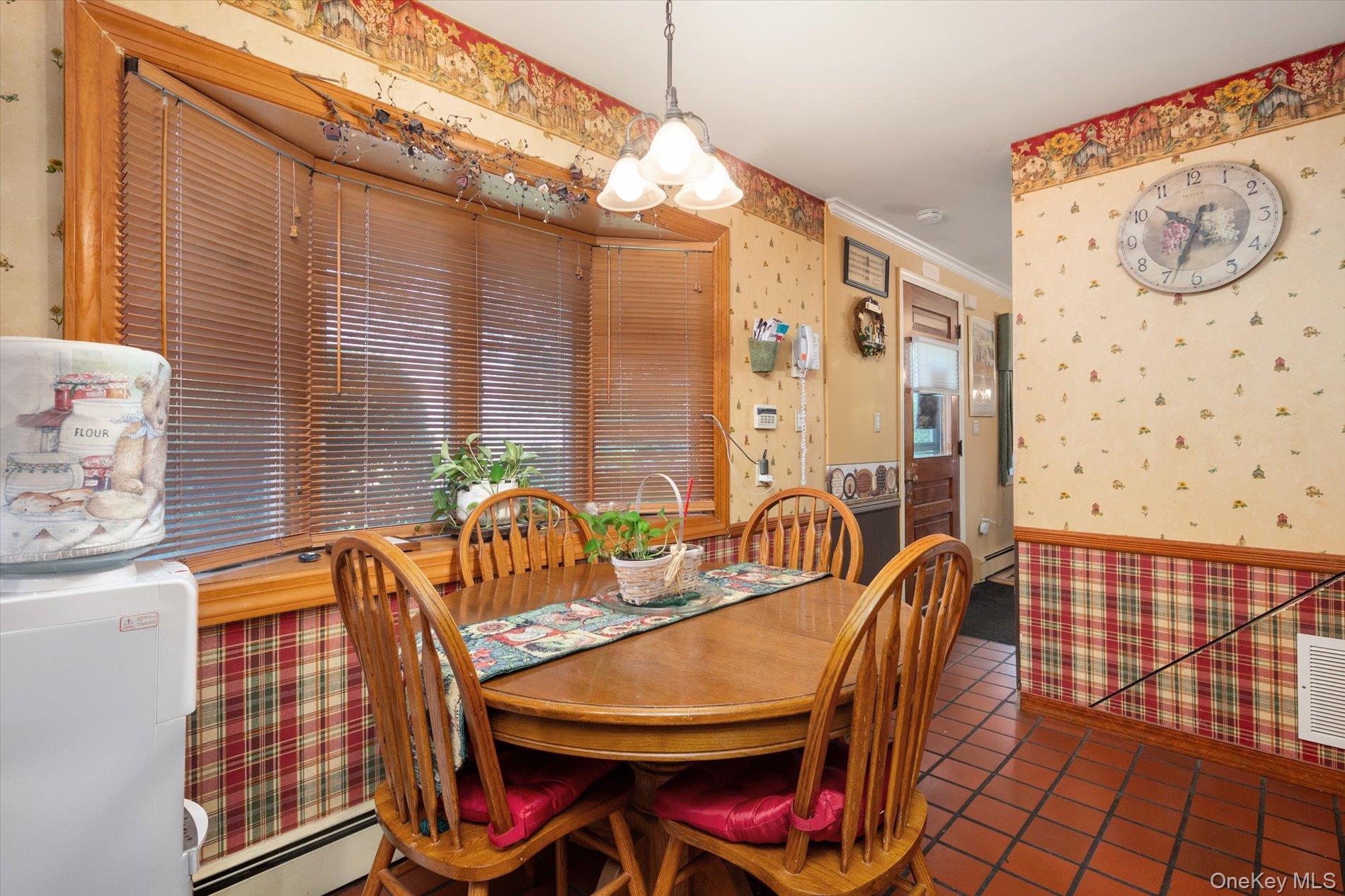 Levittown, New York, 11756, United States, 5 Bedrooms Bedrooms, ,2 BathroomsBathrooms,Residential,For Sale,1931352