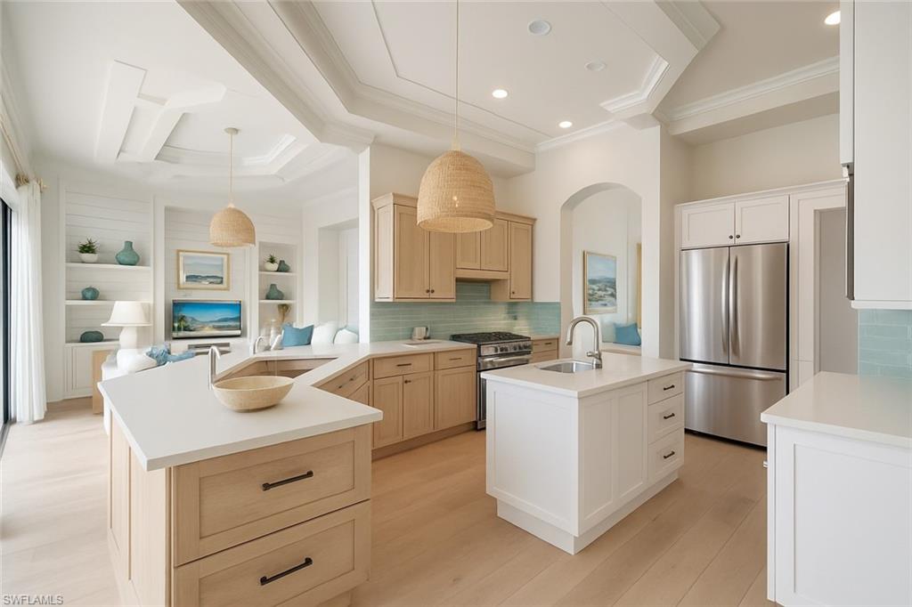 Naples, Florida, 34102, United States, 4 Bedrooms Bedrooms, ,4 BathroomsBathrooms,Residential,For Sale,1989384