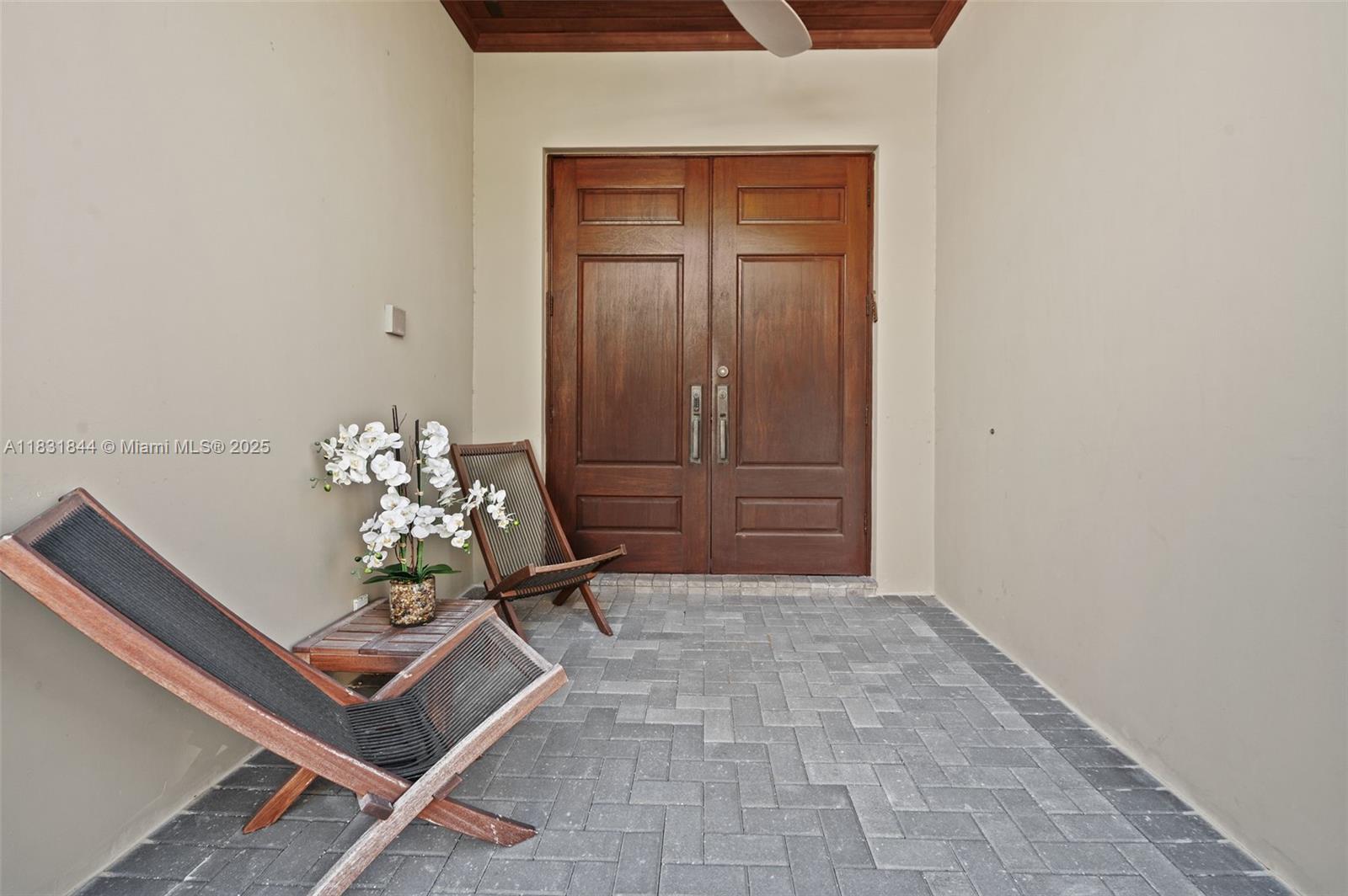 Miami, Florida, 33143, United States, 3 Bedrooms Bedrooms, ,4 BathroomsBathrooms,Residential,For Sale,1885416