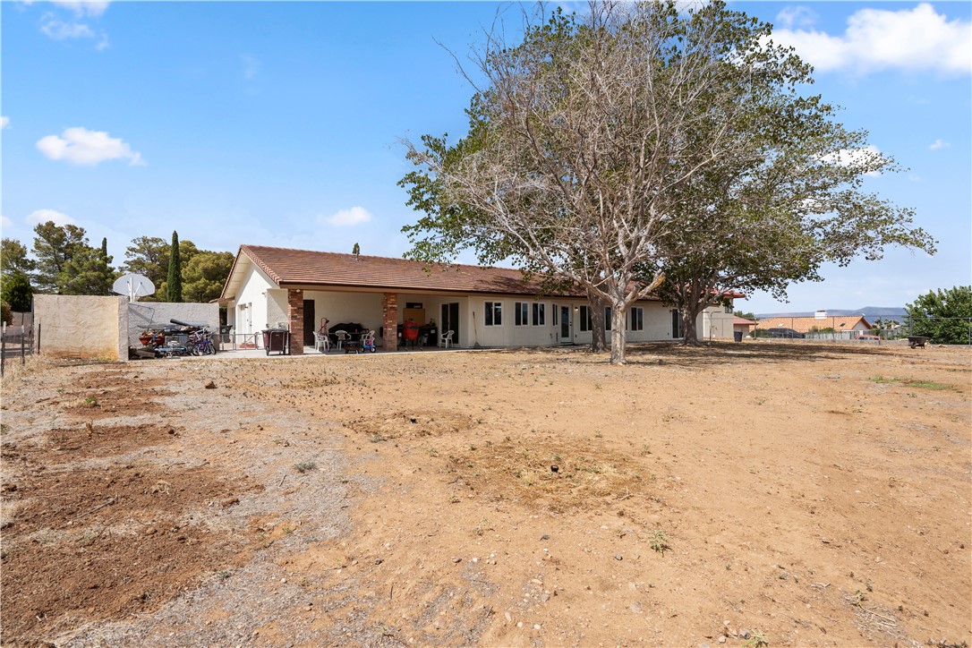 Kingman, Arizona, 86409, United States, 5 Bedrooms Bedrooms, ,1 BathroomBathrooms,Residential,For Sale,1891377