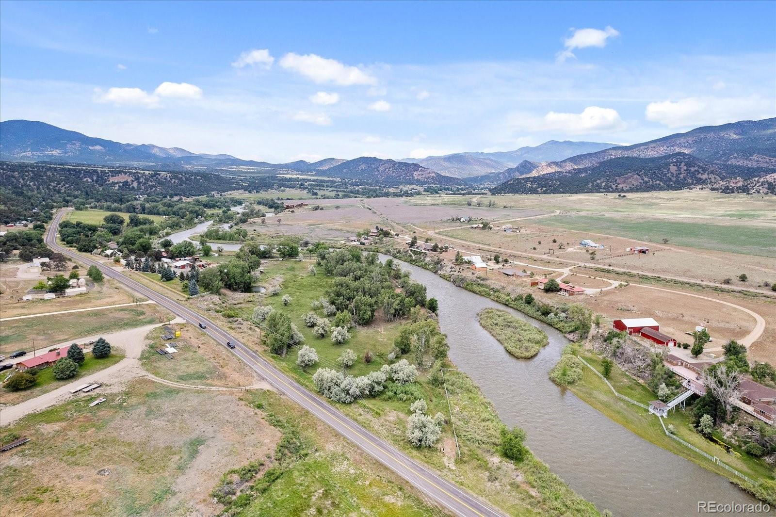 Howard, Colorado, 81233, United States, 4 Bedrooms Bedrooms, ,1 BathroomBathrooms,Residential,For Sale,1900759