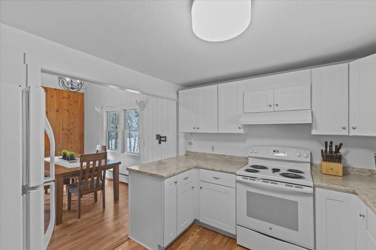 Stowe, Vermont, 05672, United States, 4 Bedrooms Bedrooms, ,2 BathroomsBathrooms,Residential,For Sale,2003261