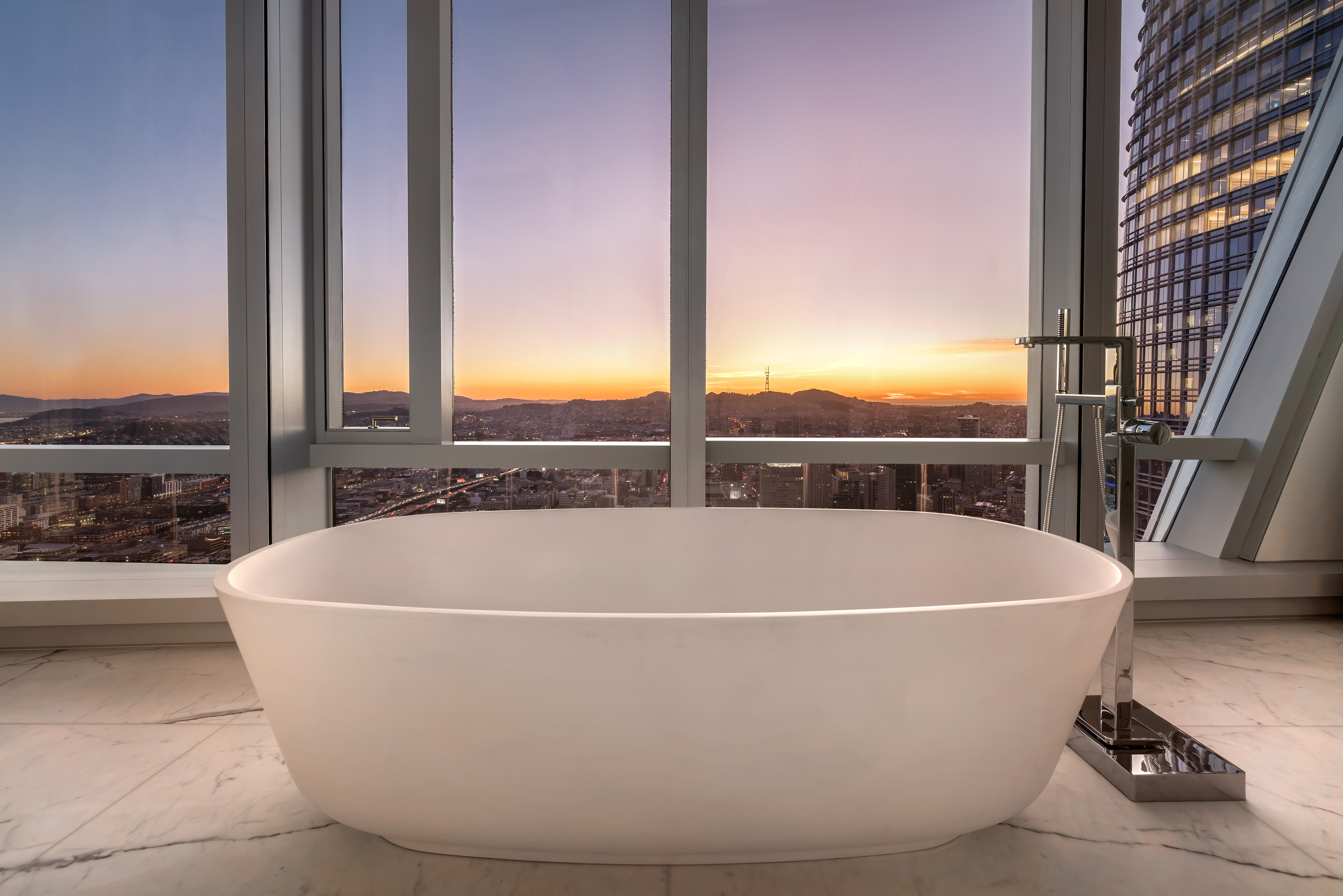  Luxury at Every Level – The Grand Penthouse at 181 Fremont - 物件實景