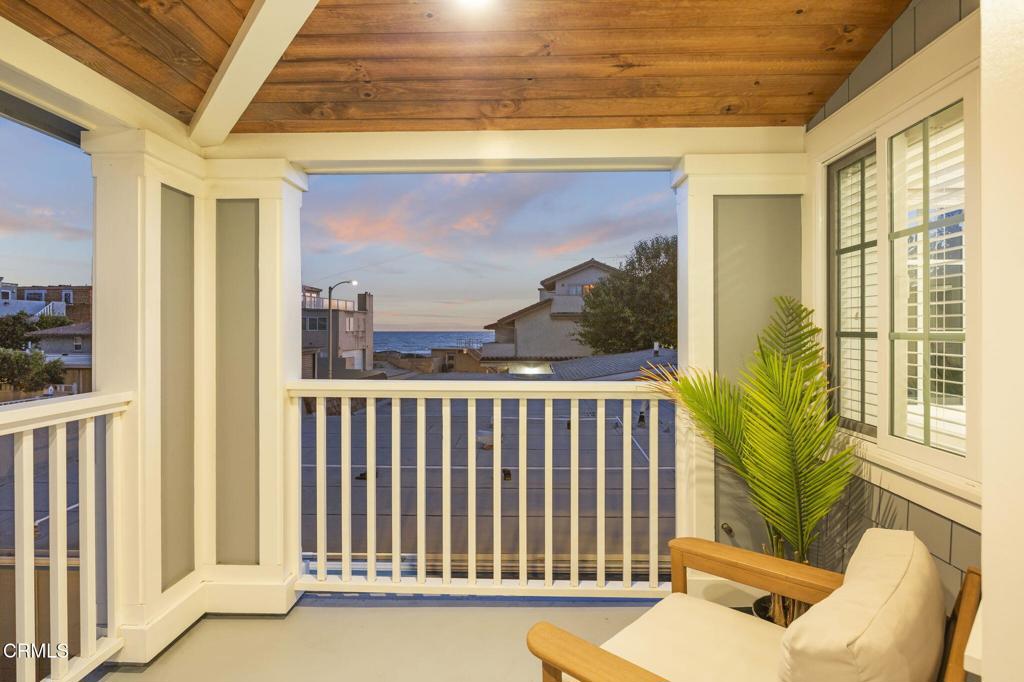 Ventura, California, 93001, United States, 4 Bedrooms Bedrooms, ,4 BathroomsBathrooms,Residential,For Sale,1975034