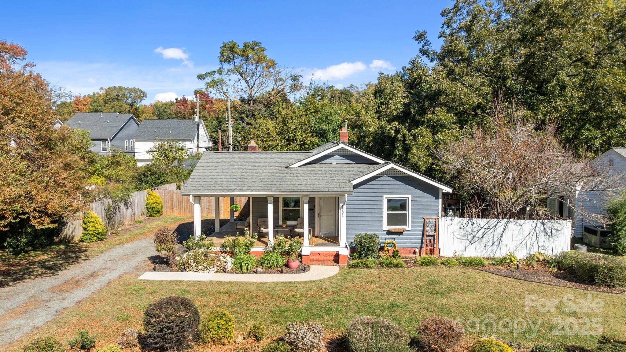 Charlotte, North Carolina, 28205, United States, 2 Bedrooms Bedrooms, ,2 BathroomsBathrooms,Residential,For Sale,1987651