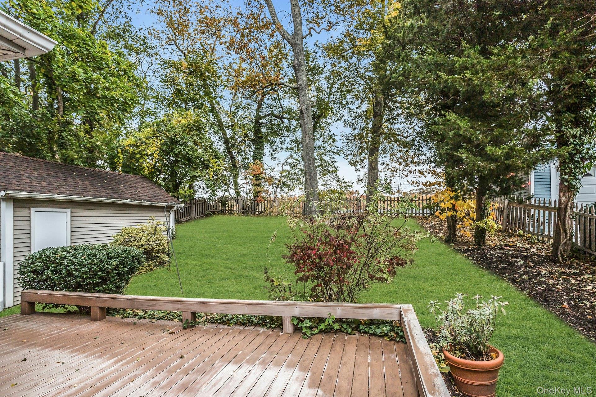 Northport, New York, 11768, United States, 2 Bedrooms Bedrooms, ,1 BathroomBathrooms,Residential,For Sale,1987614