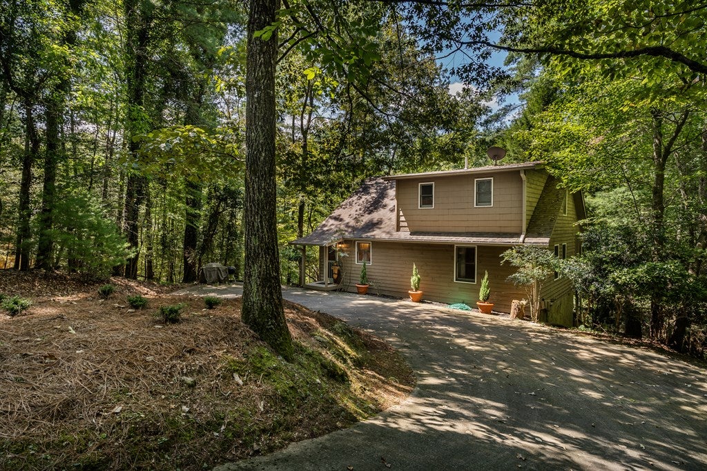 Ellijay, Georgia, 30536, United States, 4 Bedrooms Bedrooms, ,3 BathroomsBathrooms,Residential,For Sale,1926497