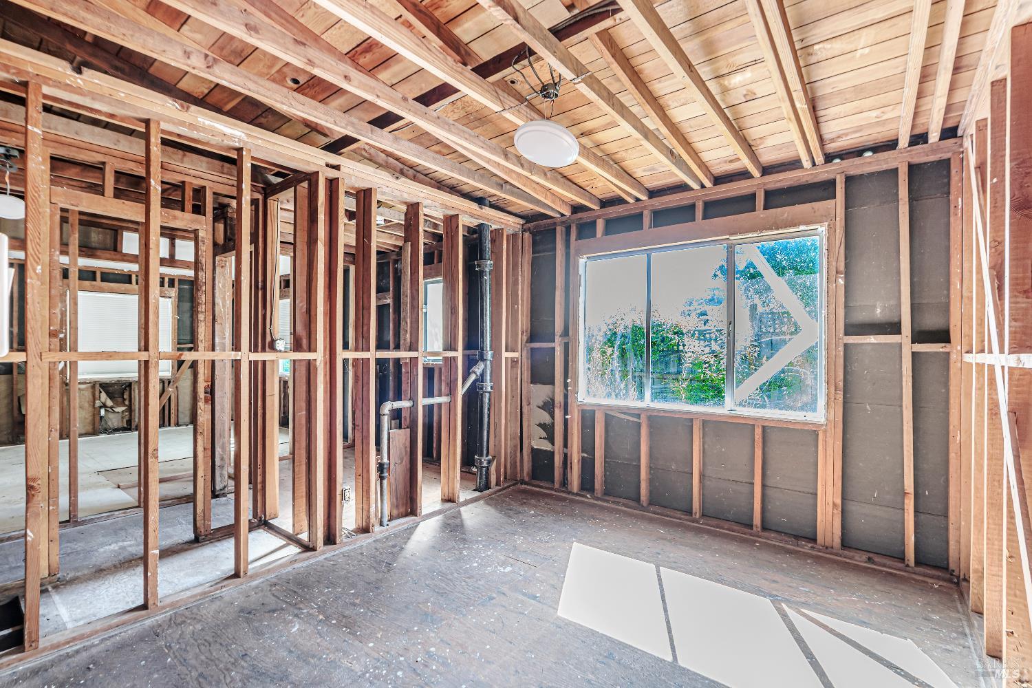 San Rafael, California, 94903, United States, 4 Bedrooms Bedrooms, ,3 BathroomsBathrooms,Residential,For Sale,2002170