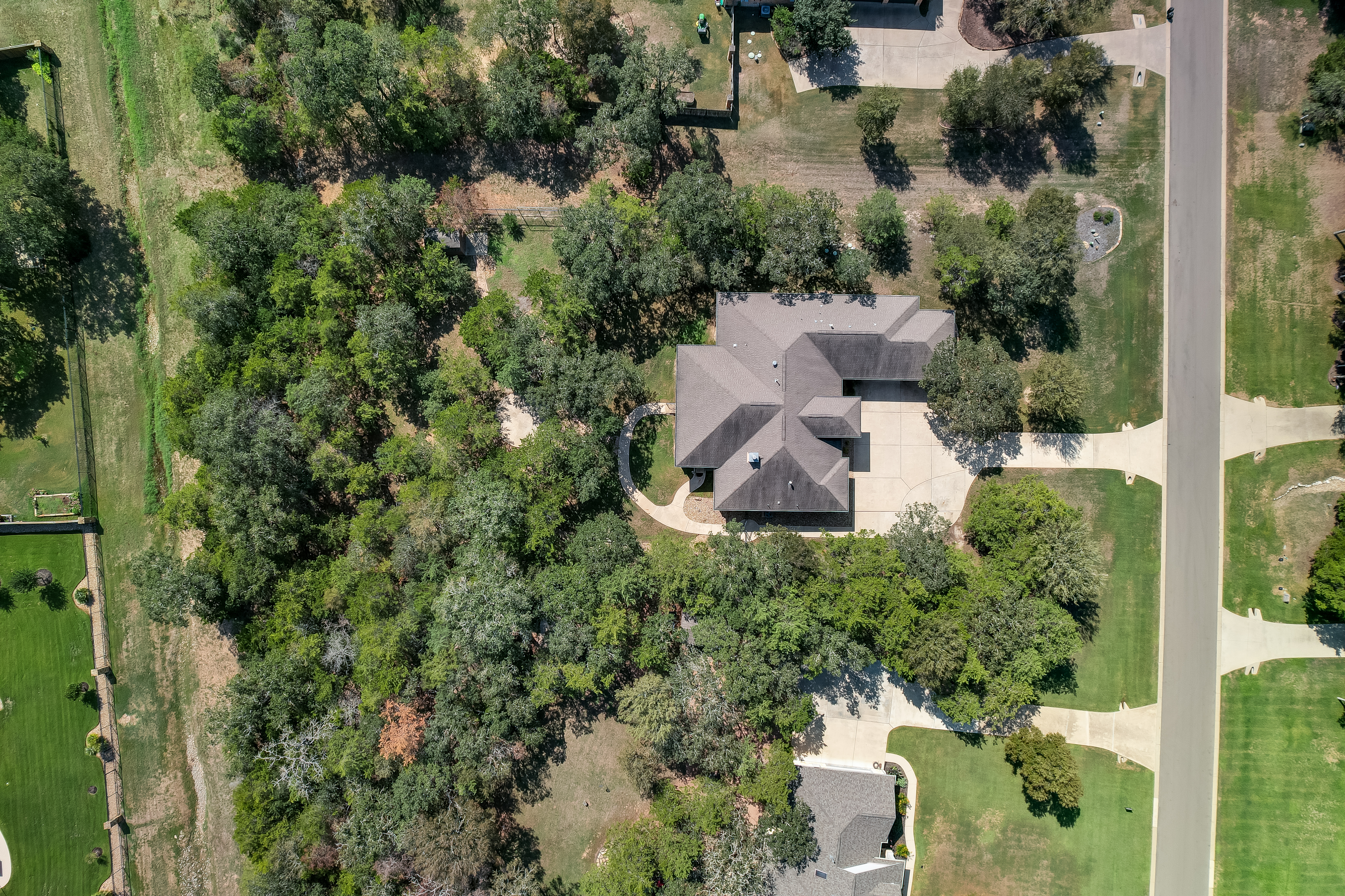  Elegant Living on 1.08 Acres - 物件實景