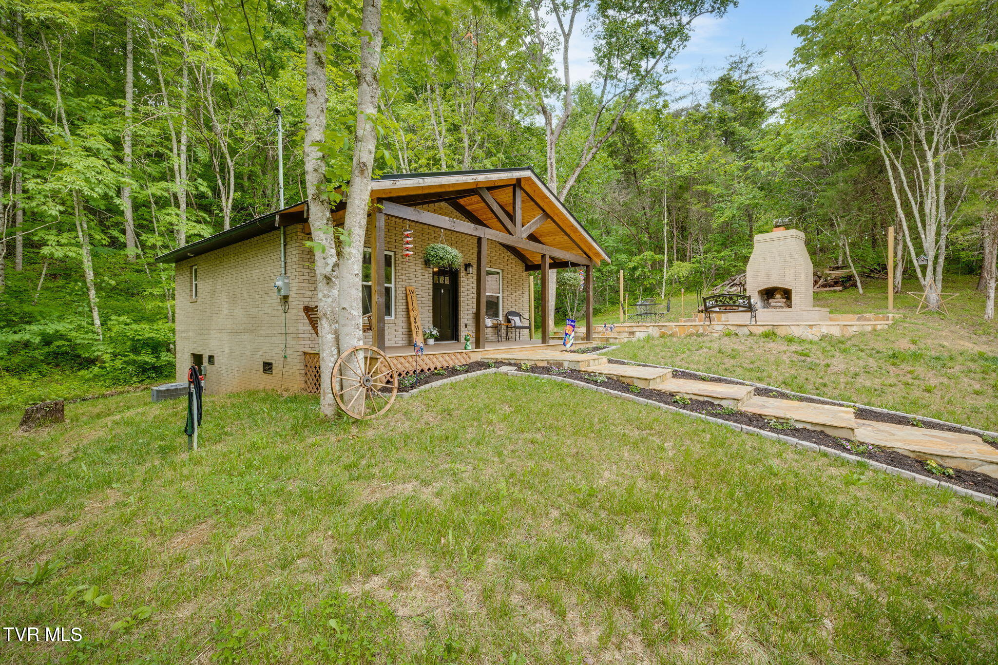 Kingsport, Tennessee, 37660, United States, 1 Bedroom Bedrooms, ,1 BathroomBathrooms,Residential,For Sale,1973991