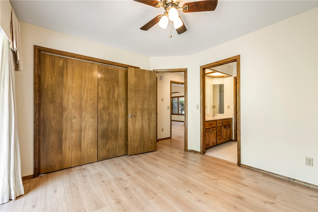 Bella Vista, Arkansas, 72715, United States, 3 Bedrooms Bedrooms, ,4 BathroomsBathrooms,Residential,For Sale,1924957