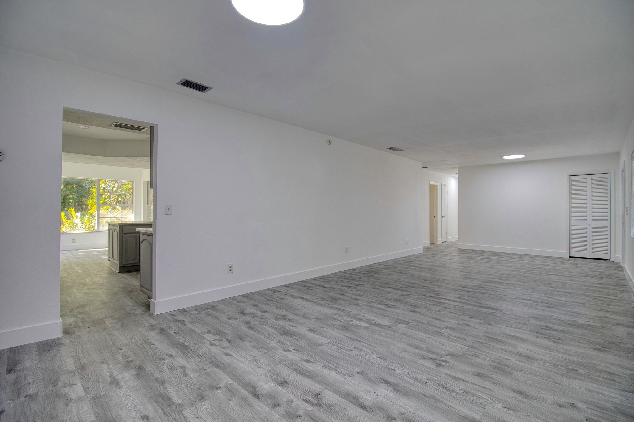 Tampa, Florida, 33613, United States, 4 Bedrooms Bedrooms, ,1 BathroomBathrooms,Residential,For Sale,2006363