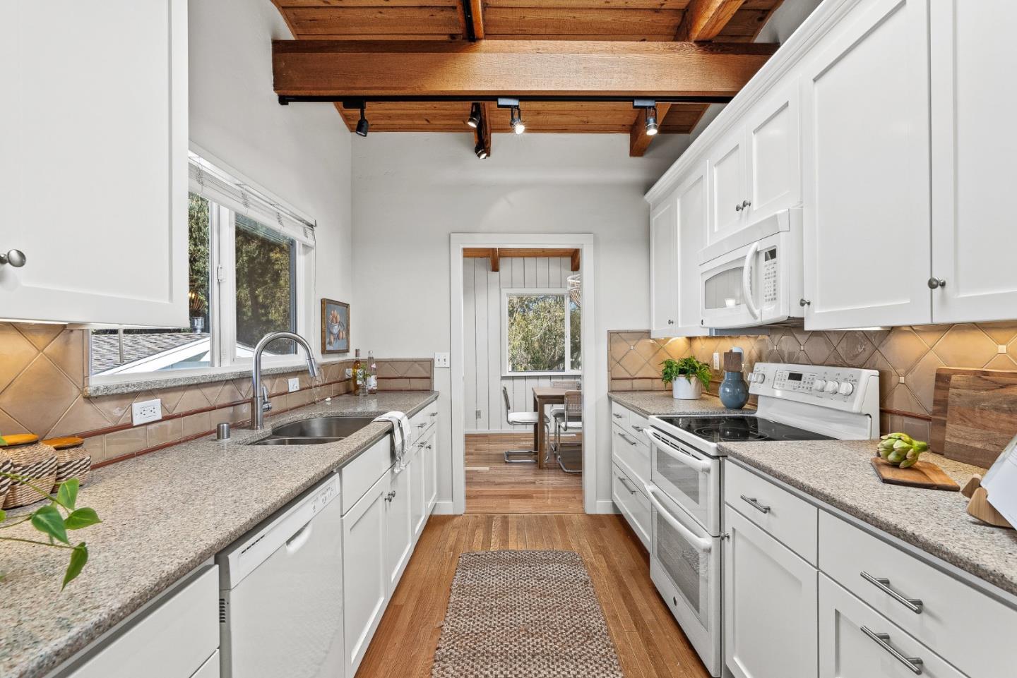 Aptos, California, 95003, United States, 5 Bedrooms Bedrooms, ,3 BathroomsBathrooms,Residential,For Sale,1847645