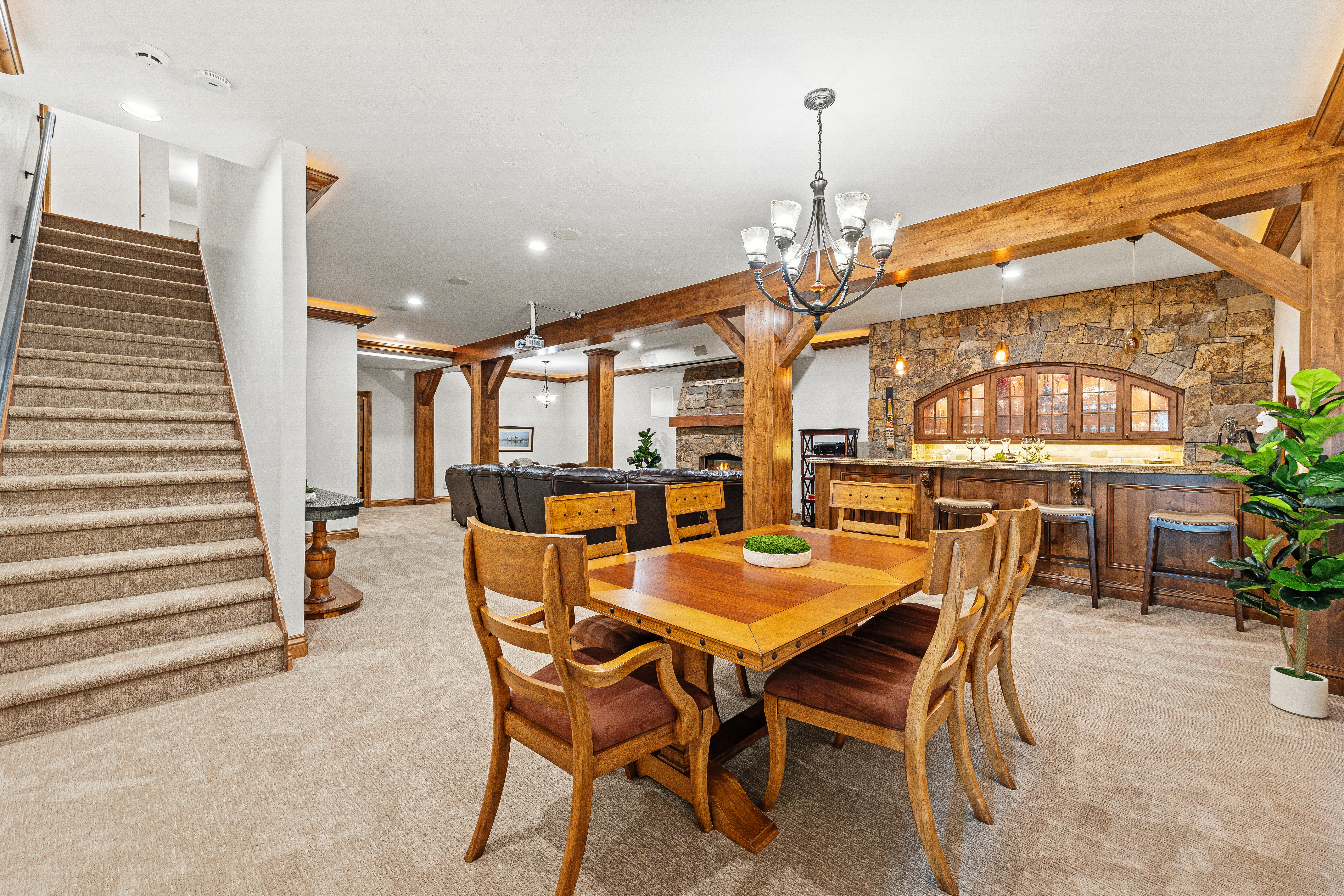  Exceptional Mountain Estate Offering Breathtaking Views - 物件實景