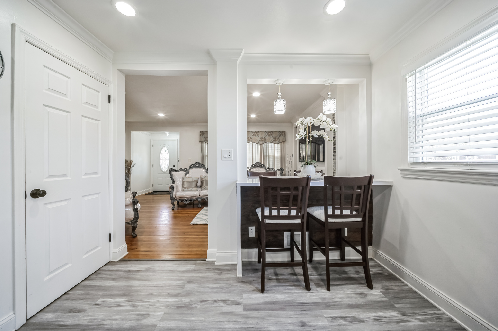 Elmwood Park, New Jersey, 07407, United States, 3 Bedrooms Bedrooms, ,2 BathroomsBathrooms,Residential,For Sale,1982757