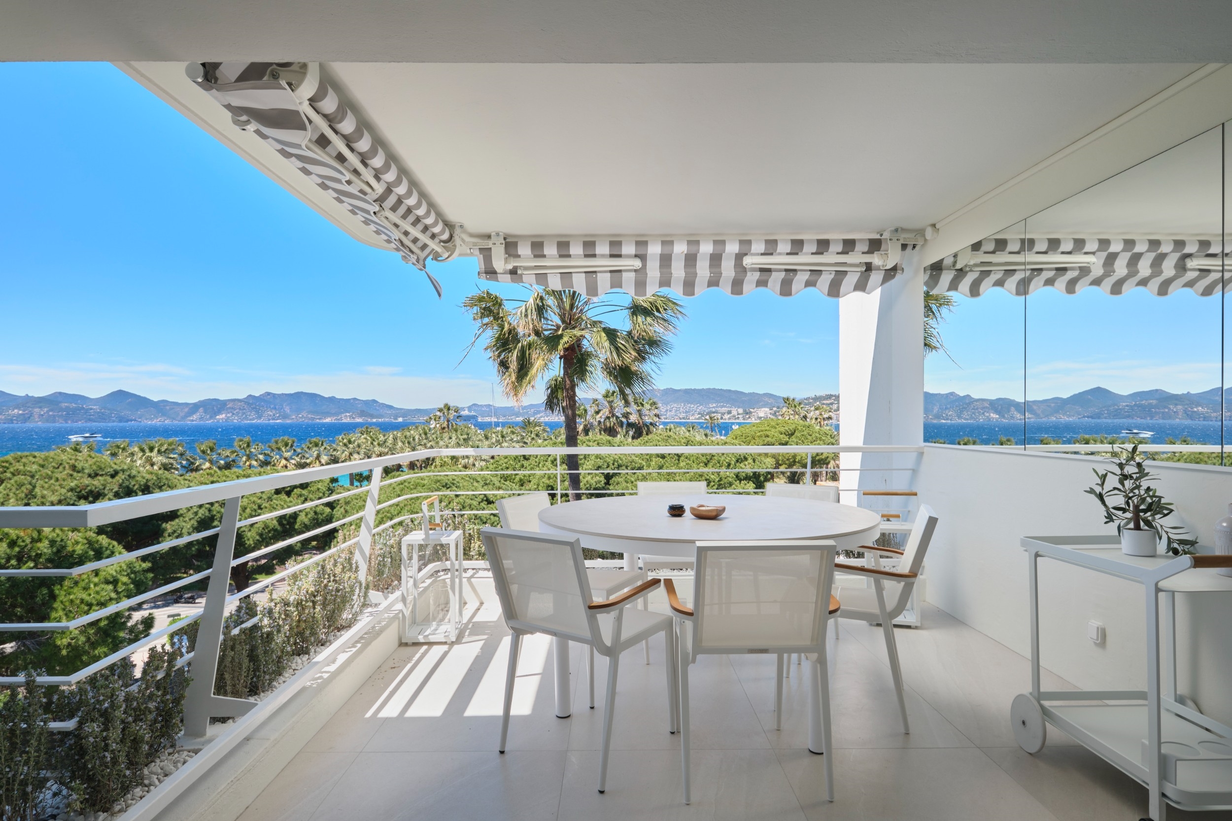  Cannes Croisette: cross-ventilated apartment with terrace and garage - 物件實景