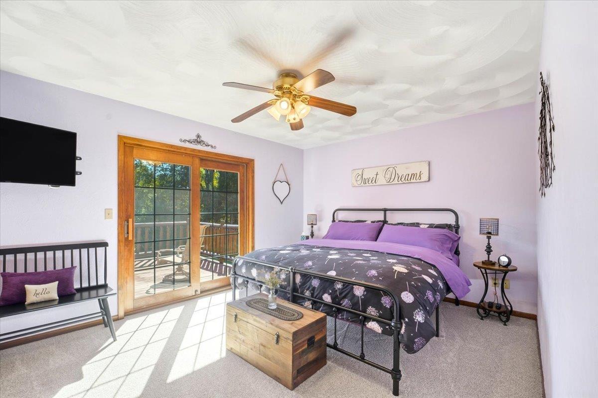 Independence, Iowa, 50644, United States, 3 Bedrooms Bedrooms, ,2 BathroomsBathrooms,Residential,For Sale,1982110