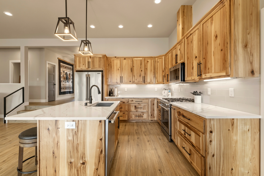 KLAMATH FALLS, Oregon, 97601, United States, 4 Bedrooms Bedrooms, ,3 BathroomsBathrooms,Residential,For Sale,2044065