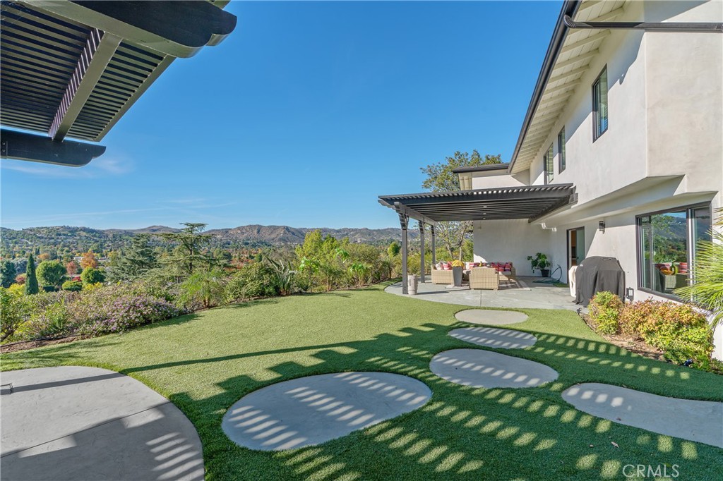 Woodland Hills, California, 91367, United States, 5 Bedrooms Bedrooms, ,4 BathroomsBathrooms,Residential,For Sale,2003511