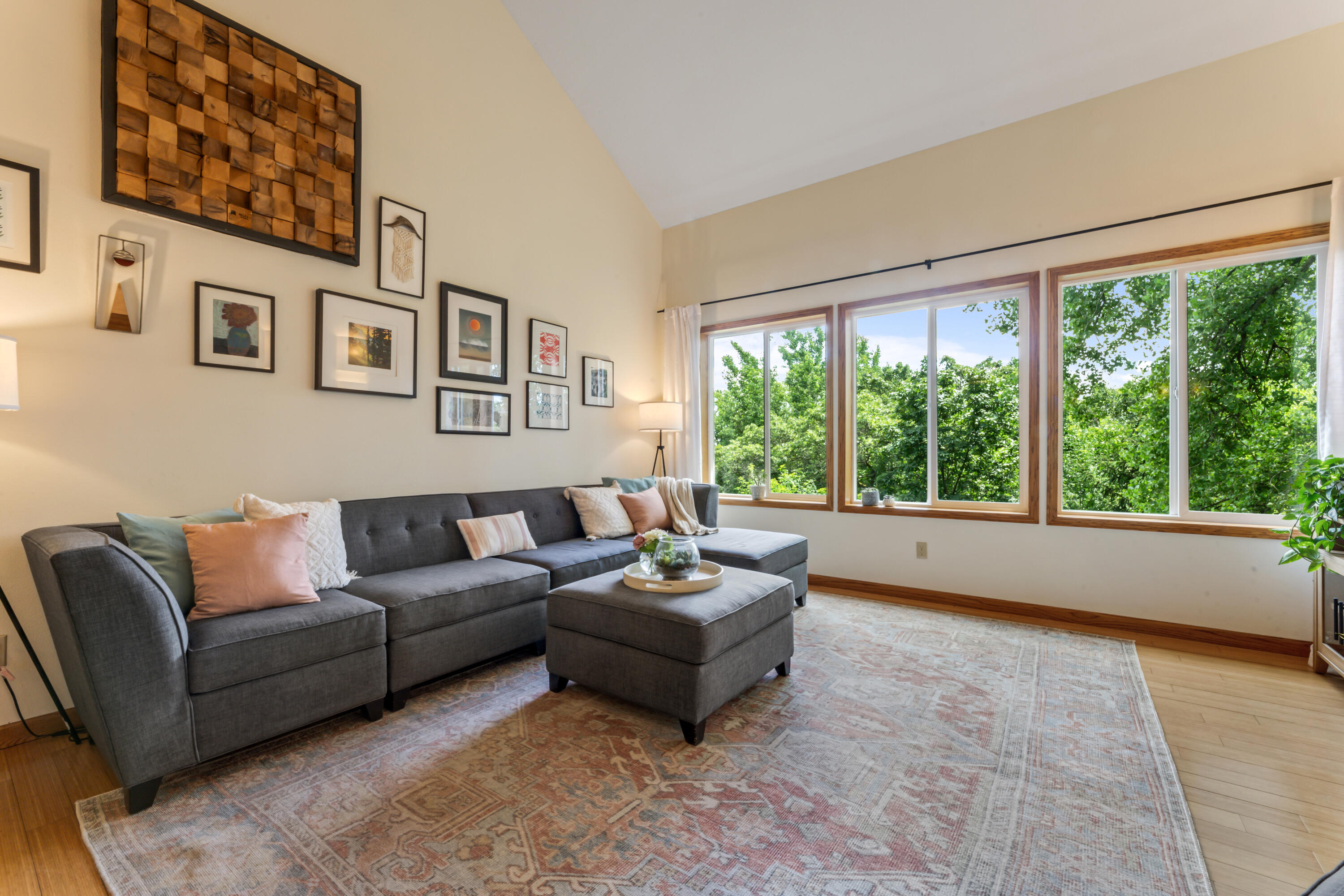 Winona, Minnesota, 55987, United States, 6 Bedrooms Bedrooms, ,5 BathroomsBathrooms,Residential,For Sale,1882480