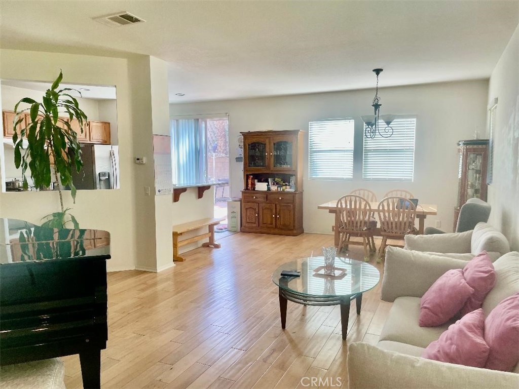 Jurupa Valley, California, 92509, United States, 4 Bedrooms Bedrooms, ,3 BathroomsBathrooms,Residential,For Sale,2022049
