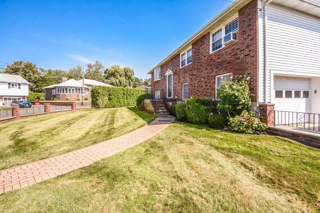 Nahant, Massachusetts, 01908, United States, 4 Bedrooms Bedrooms, ,3 BathroomsBathrooms,Residential,For Sale,1943119