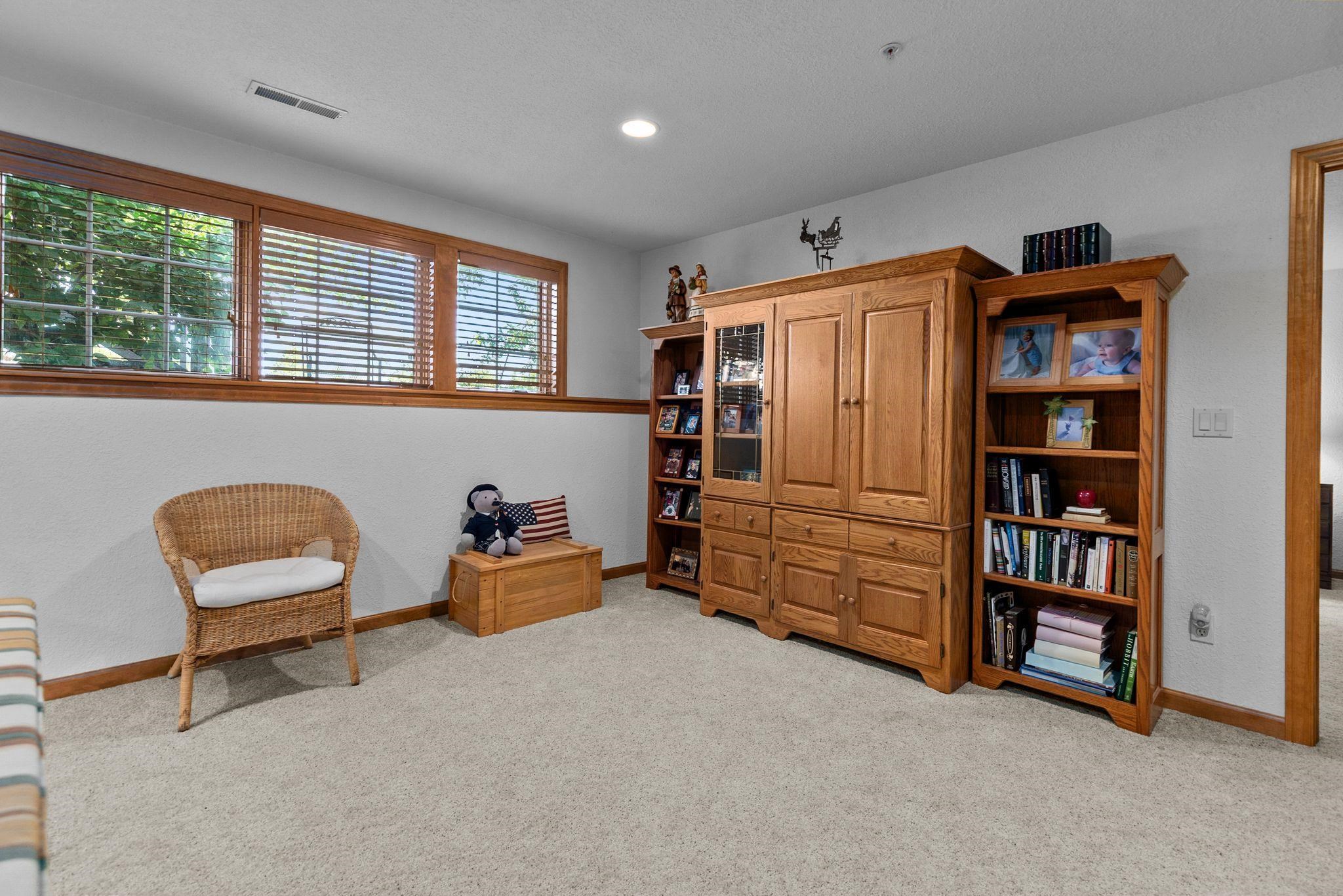 Appleton, Wisconsin, 54913, United States, 3 Bedrooms Bedrooms, ,3 BathroomsBathrooms,Residential,For Sale,1937217