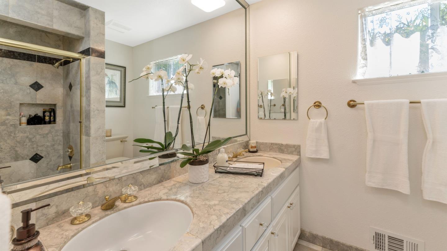 San Jose - Blossom Valley, California, 95123, United States, 3 Bedrooms Bedrooms, ,2 BathroomsBathrooms,Residential,For Sale,1742904