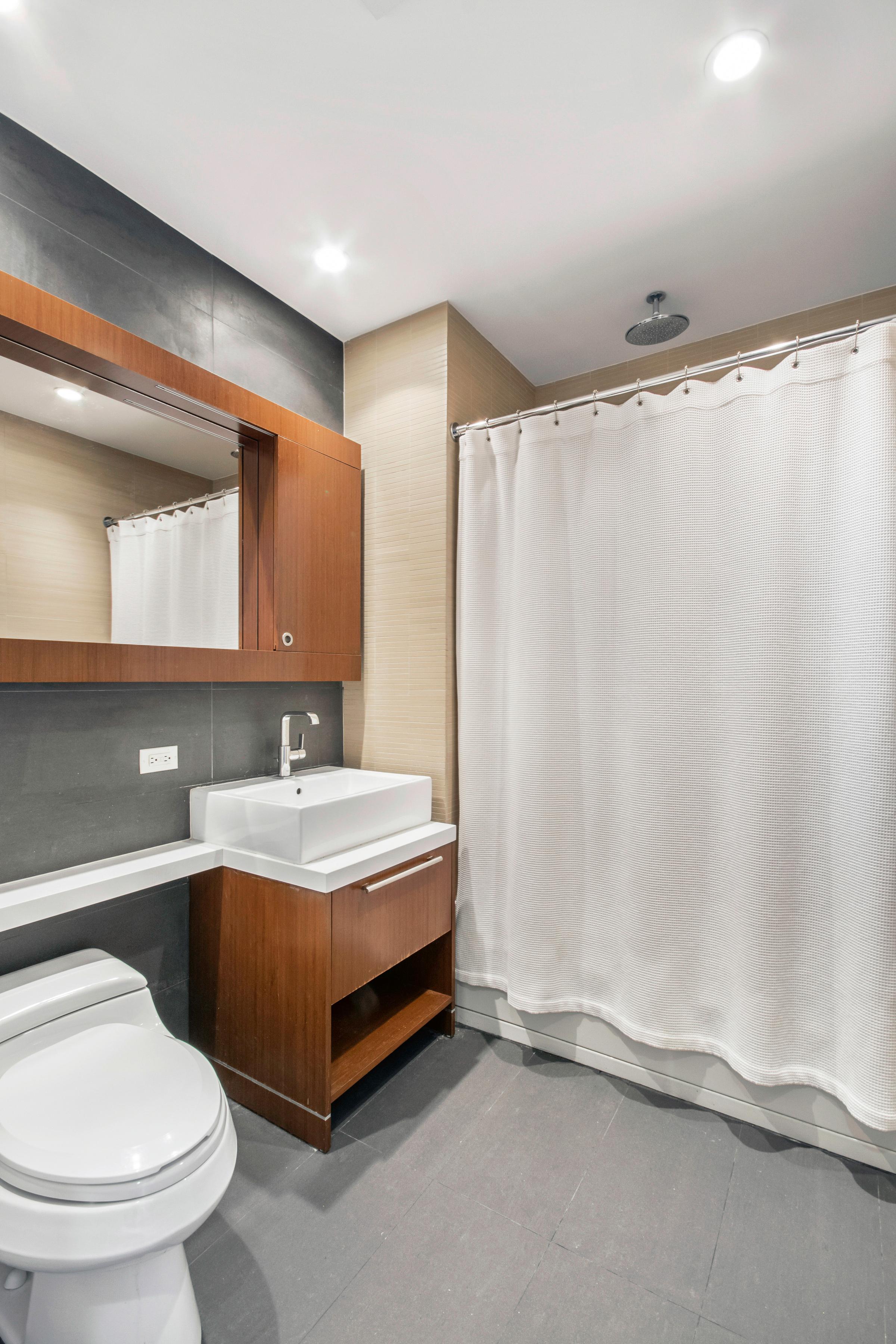  One Bedroom + Home Office Chelsea Condop - 物件實景