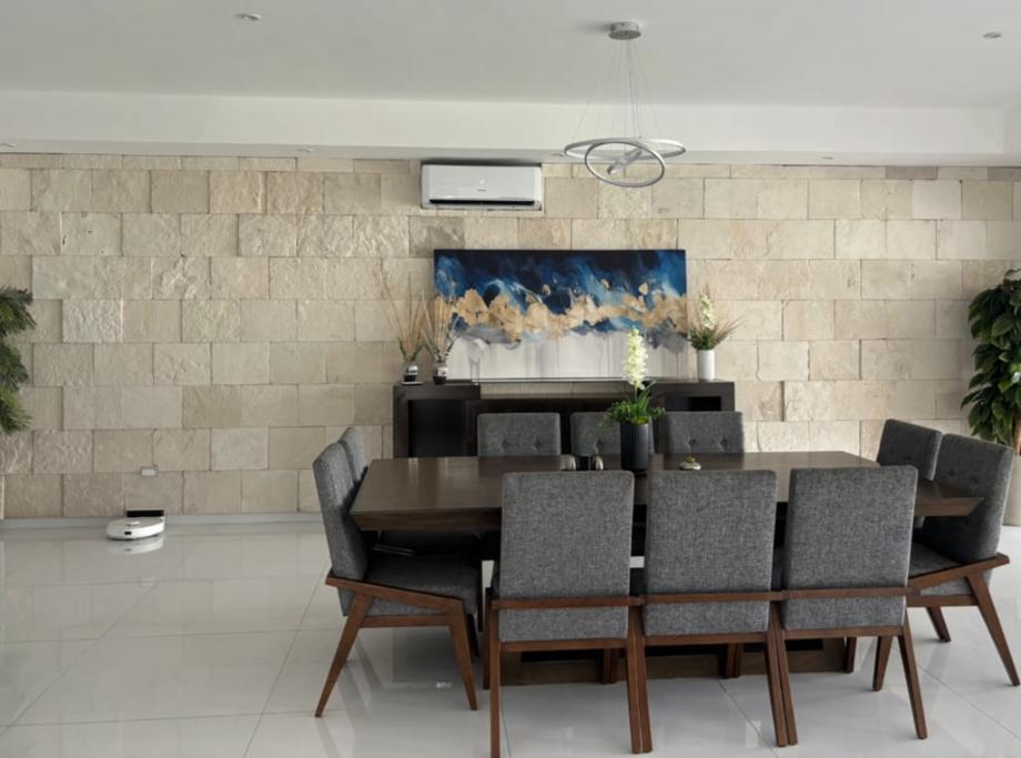 Real de Nogalar, Torreón, Coahuila de Zaragoza, 27018, Mexico, 4 Bedrooms Bedrooms, ,5 BathroomsBathrooms,Residential,For Sale,Real de Nogalar,1571697