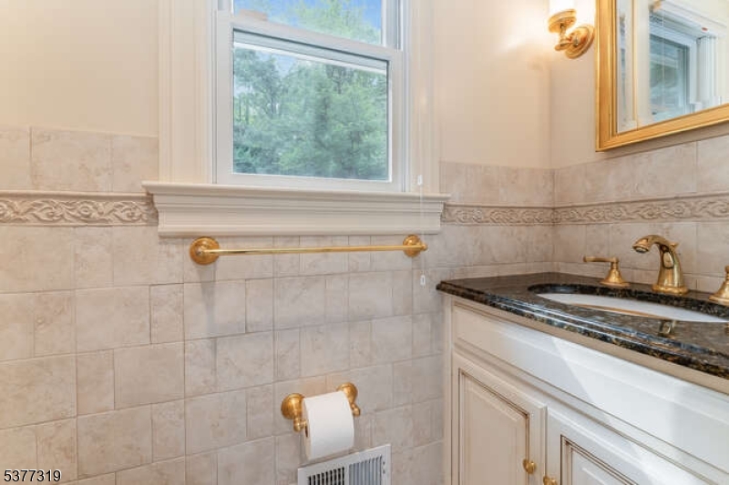 Bethlehem Twp., New Jersey, 08826, United States, 4 Bedrooms Bedrooms, ,3 BathroomsBathrooms,Residential,For Sale,1912000
