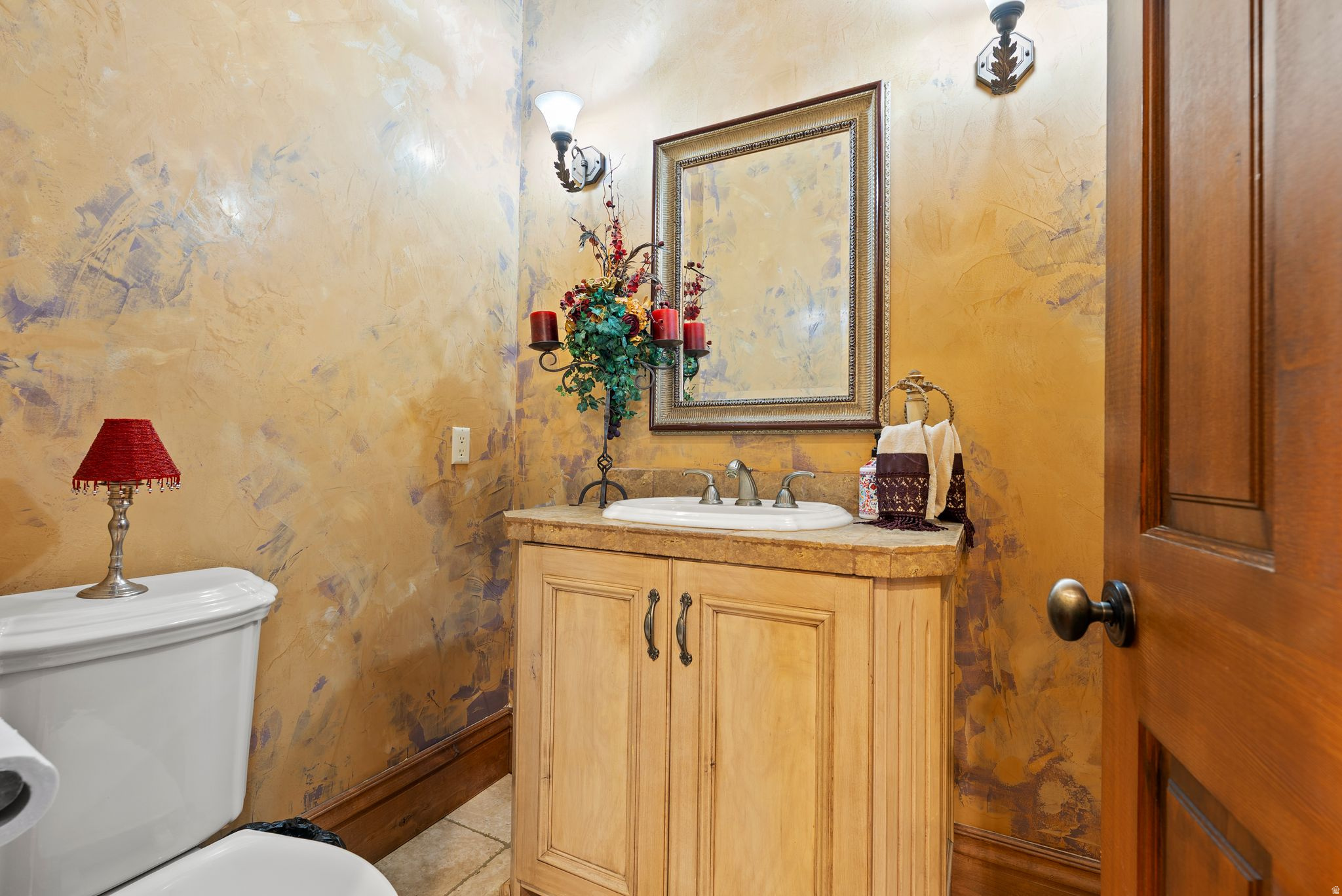 Sandy, Utah, 84092, United States, 6 Bedrooms Bedrooms, ,7 BathroomsBathrooms,Residential,For Sale,1988296