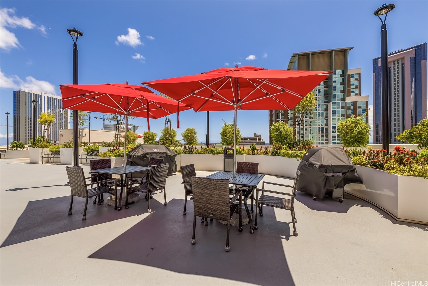 Honolulu, Hawaii, 96813, United States, 2 Bedrooms Bedrooms, ,2 BathroomsBathrooms,Residential,For Sale,1988310